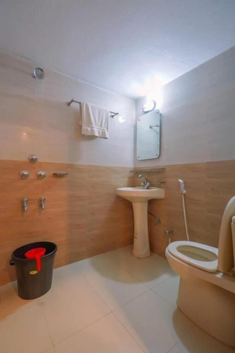 Bathroom 3, Hotel Grand Usman Sylhet, Sylhet