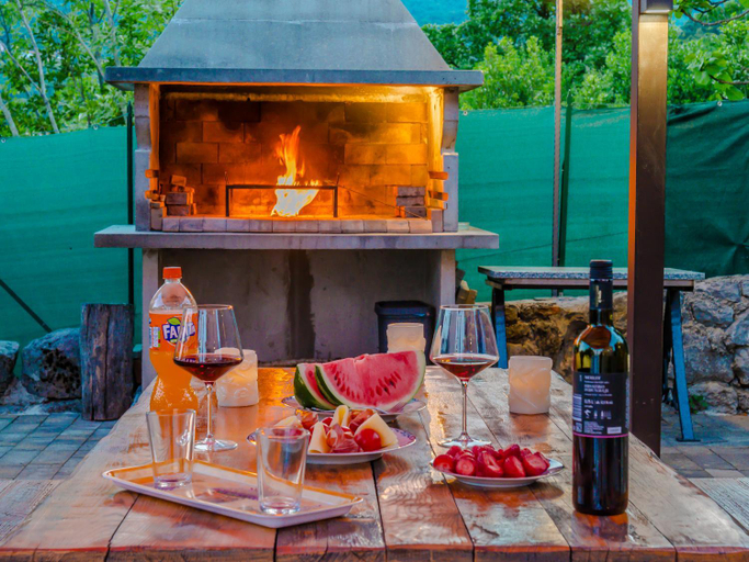Food & Drinks, Villa Chill Out, Opatija/Veprinac