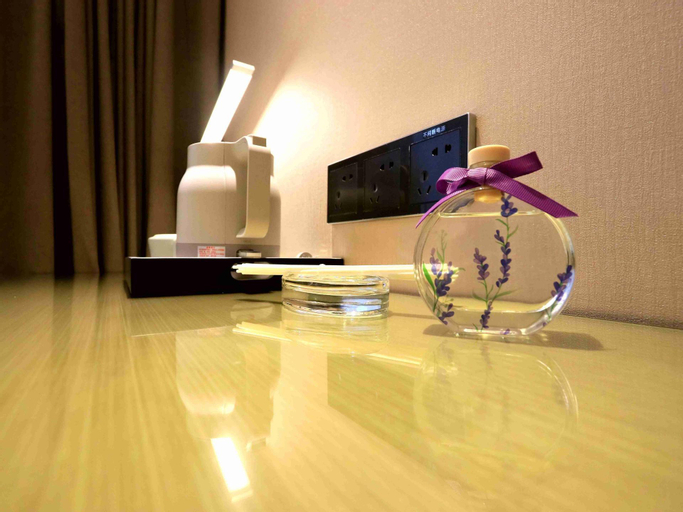 Bedroom 14