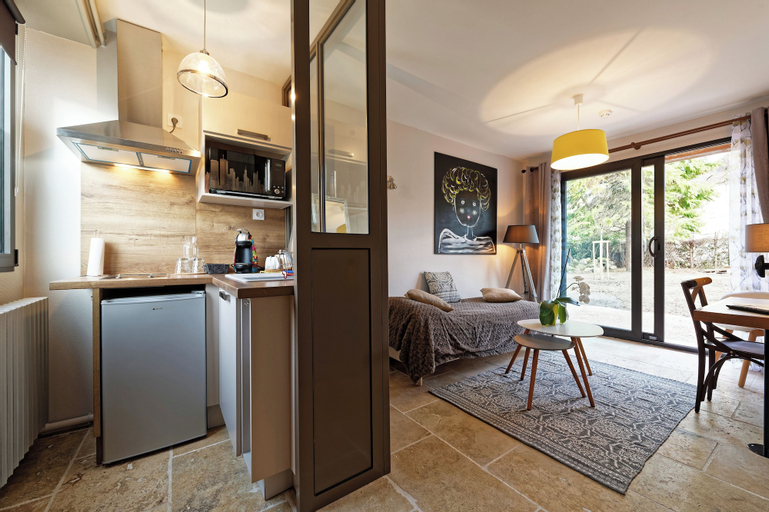 Appartements Pied à Terre, haut standing avec cuisine équipée et terrasse, Saône-et-Loire