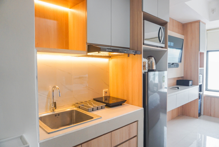Others 2, Comfy and Best Deal Studio at Pollux Chadstone Apartment By Travelio, Cikarang