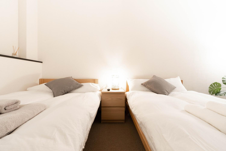 Bedroom 2, Tsuruhashi Myotaku, Osaka