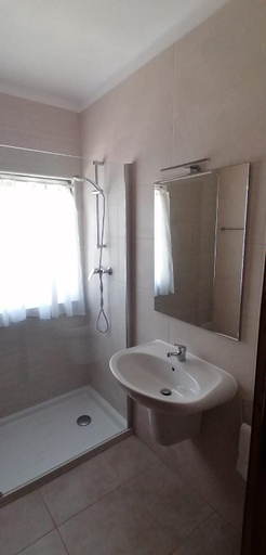 Bathroom 4, Apartamento com Piscina junto a Praia - Alvor, Portimão