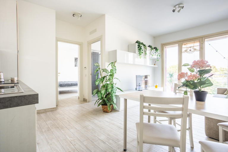Others 5, Urban Retreat -private parking+terrace, Roma