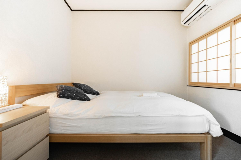 Bedroom 4, Tsuruhashi Myotaku, Osaka