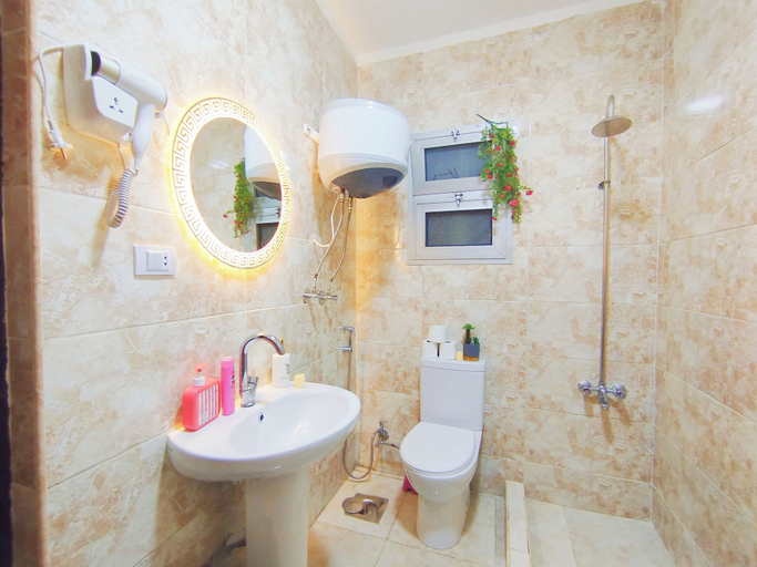 Bathroom 3, Garden City Apartment in Downtown Cairo, Qasr an-Nil