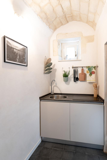 Others 3, Officine degli Aromi, Ragusa
