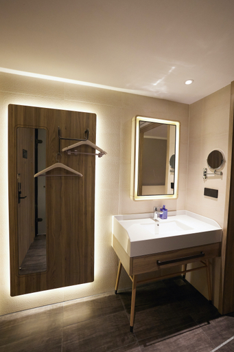 Bathroom 3, Hanting Hotel Anshan Tiexi Suning Plaza, Anshan