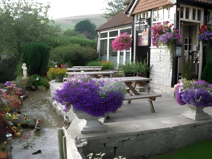 Others 5, The Kings Arms, Dorset