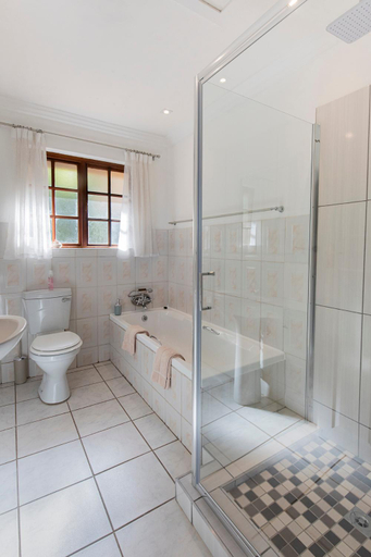 Bathroom 3, Auldstone House, Nkangala
