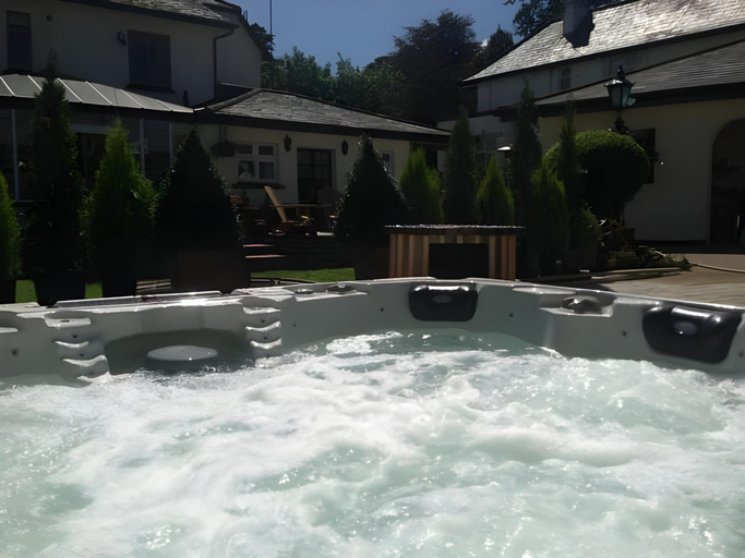 Sport & Beauty 5, Bradleigh Lodge, Cornwall