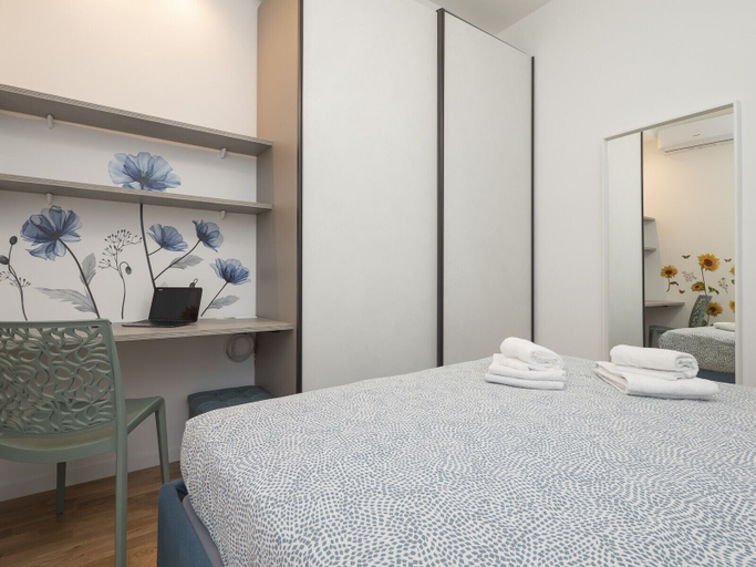 Bedroom 3, Bilocale con Balcone in Zona Nolo, Milano