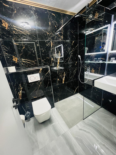 Bathroom 11
