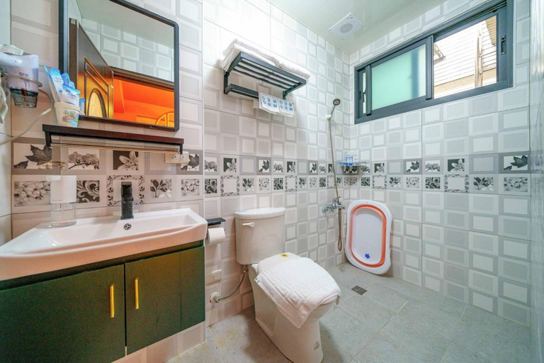 Bathroom 4, Han Tian Tongyu, Yilan