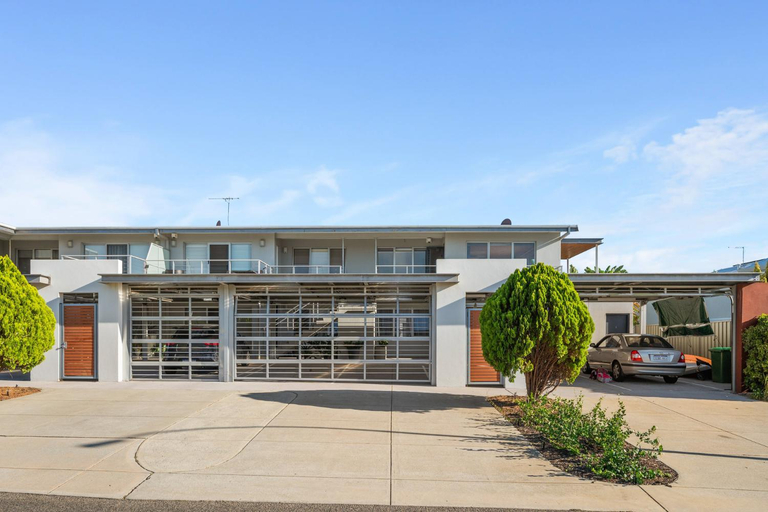 Applecross Riverside Apt, Melville