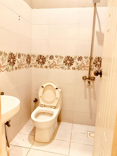 Bathroom, Swiss Cottage Luxury Living, Islamabad