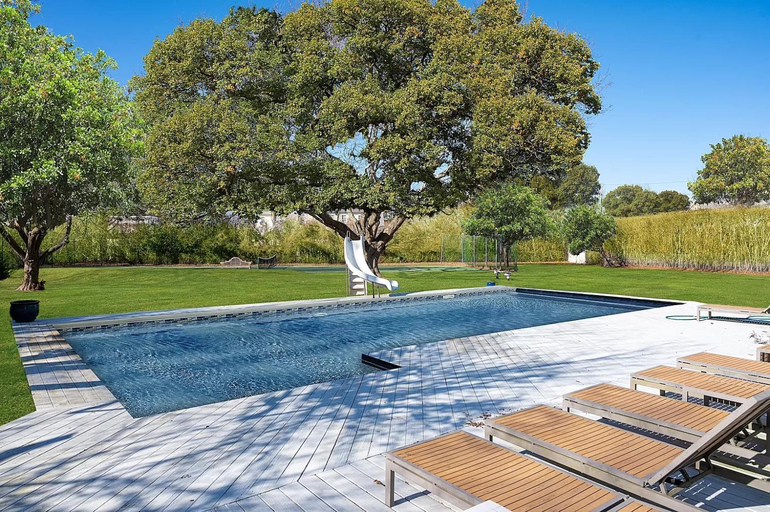 Sport & Beauty, Villa Burak - Luxury with pool, Suffolk