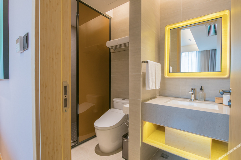 Bathroom 3, JIホテル(), Chengdu