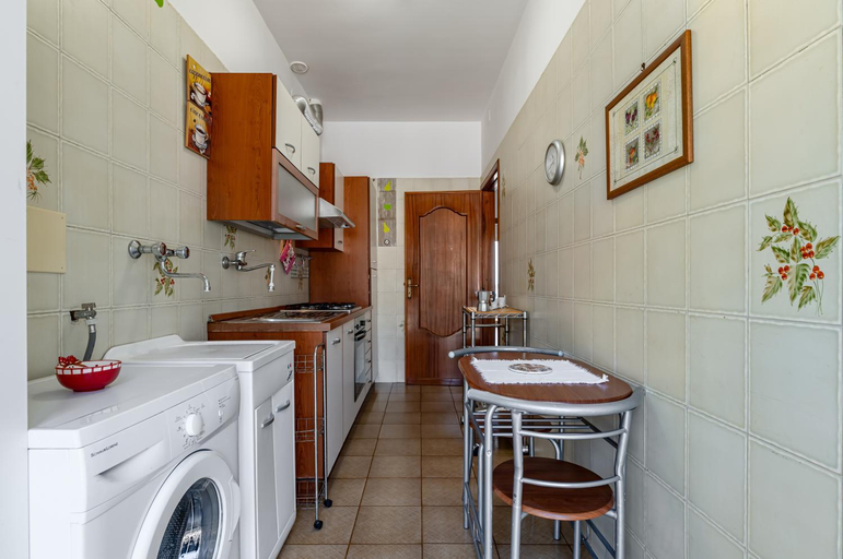 Others 2, GuestHost - A Look of Taormina Apartments - a Few Steps from the Center, Messina