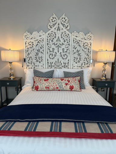 Others 4, Rooms at number one, Kent