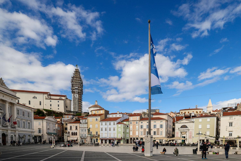 Others 2, MHOUSE, Piran
