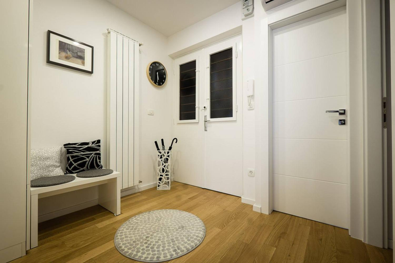 Bathroom 2, Caelestis Apartment, Zagreb