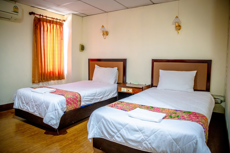 Bedroom 3, Lukmuang 2 Hotel, Muang Phangnga