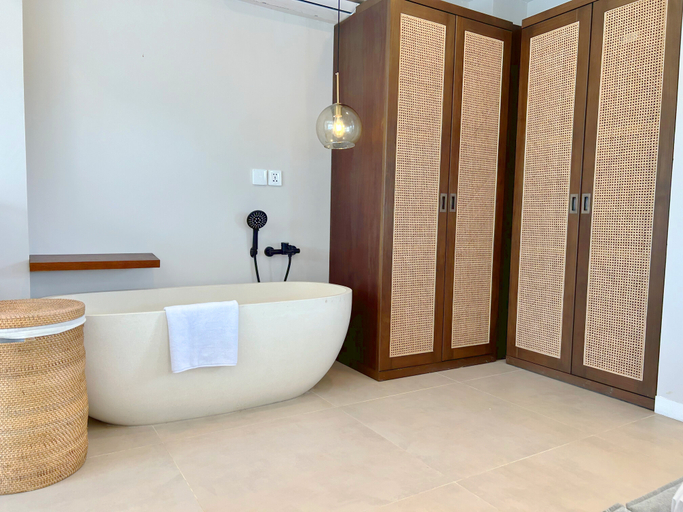 Bathroom 5, A.K.A Tropicana Bingin, Badung