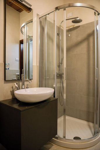 Bathroom, Moderna casa a 30 metri dall'Arena, Verona
