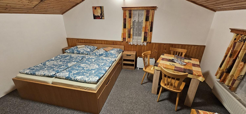 Others 2, Pension u Havrana, Děčín