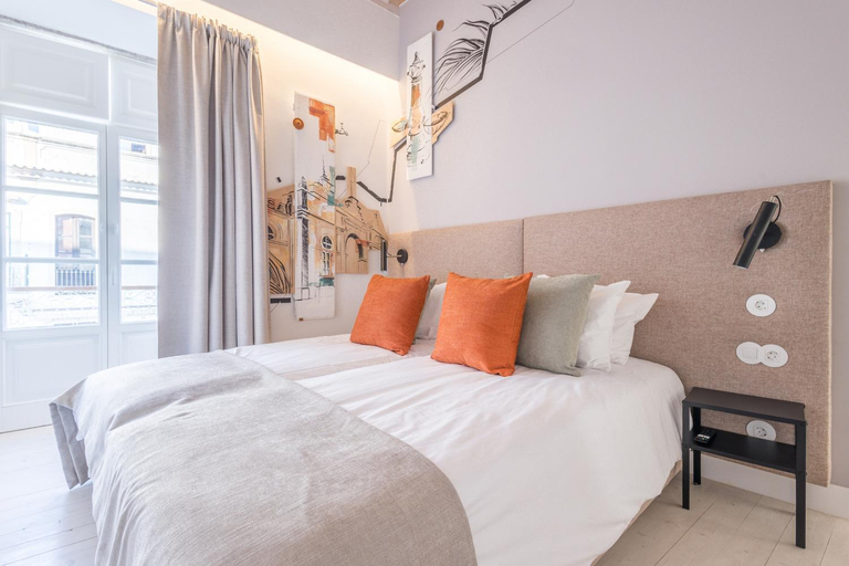 Others 3, LODO Suits Ala - Studio mezanino by HD, Faro