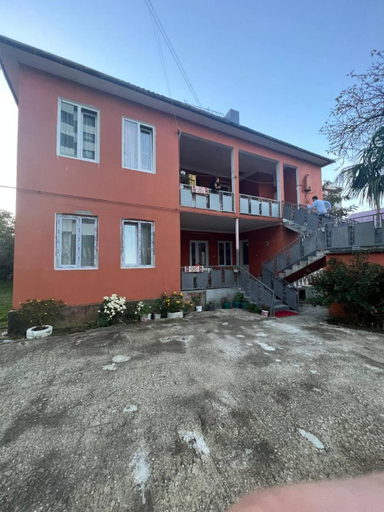 2, Los-Polos Hermanos, Batumi