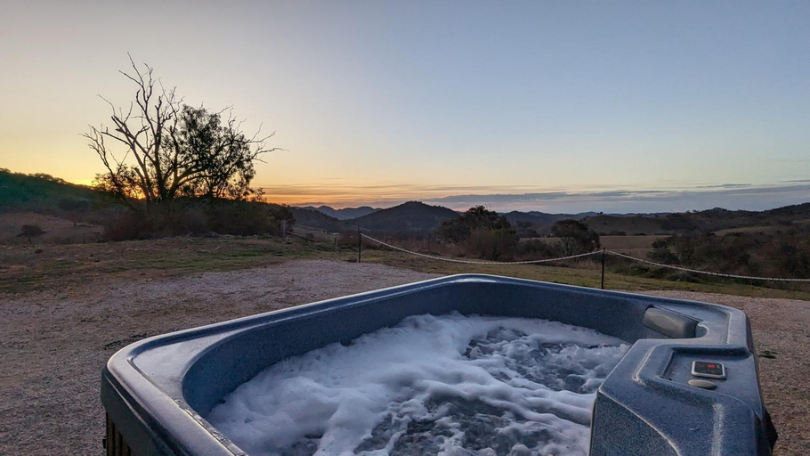Others 4, Amethyst - 1 Bed with Hot Tub - Kundalini Lodge, Mid-Western Regional - Pt A