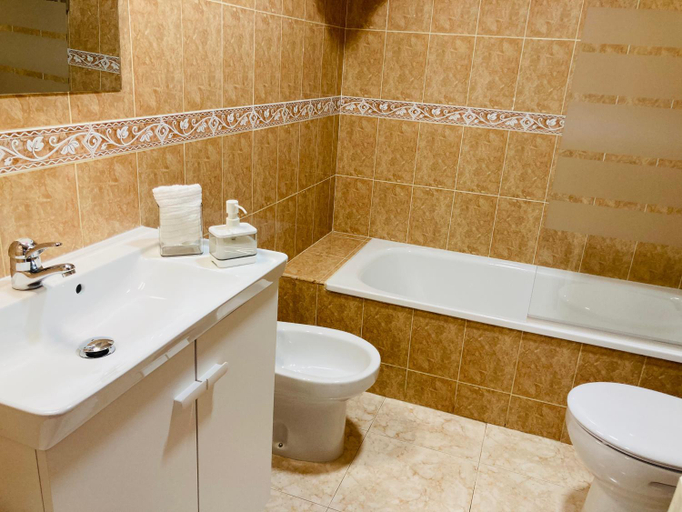 Bathroom, Apartamentos con terraza Las Brisas, Ojedo-Potes, Cantabria