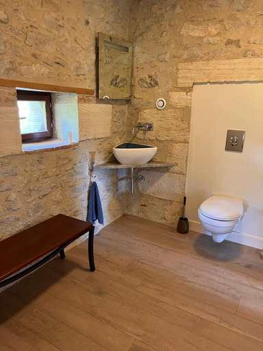 Bathroom 1, Le Loft Ancien Haras de la Tour, Gironde