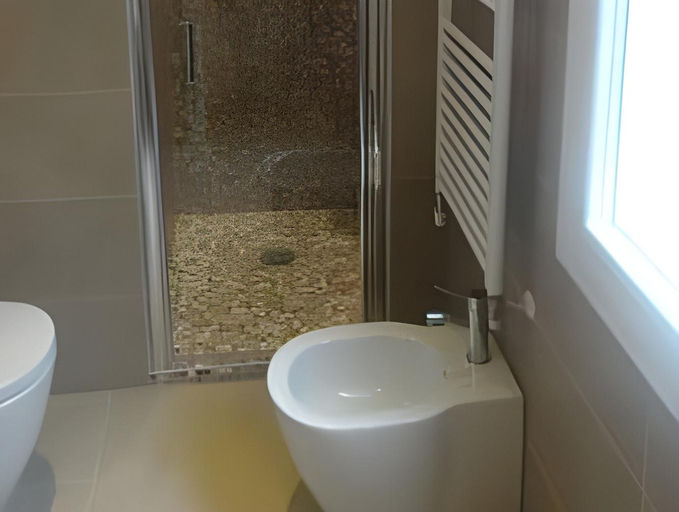 Bathroom 5, Casa Bolognetti, Bologna