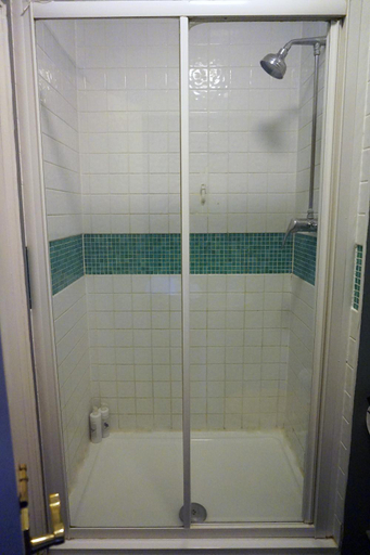 Bathroom 3, Grove Ferry Inn, Kent