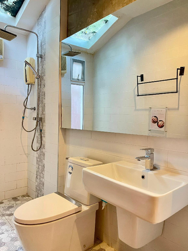 Bathroom 2, The Mug Resort, Muang Chon Buri