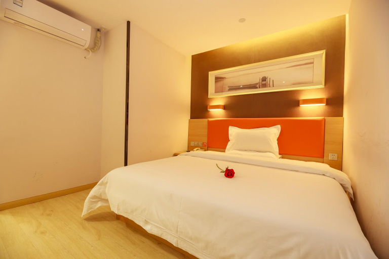 Bedroom, 7 Days Premium Hotel (Chengdu East Railway Station Subway Station), Chengdu