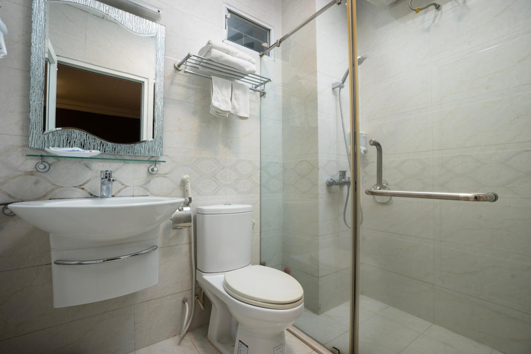 Bathroom 4, Hanoi Morning Hotel, Hoàn Kiếm