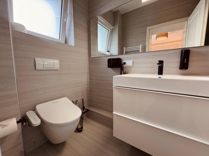 Bathroom 4, dingdong bonn - city apartments, Bonn