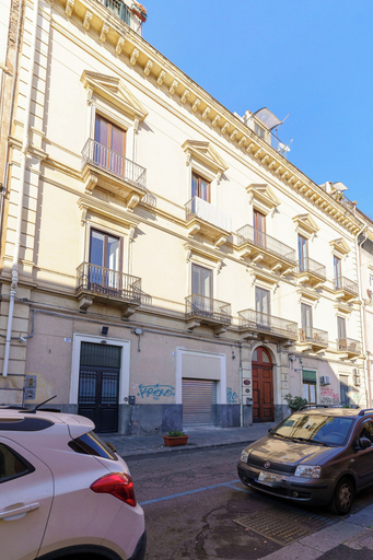 Exterior & Views 2, KleoSuites, Catania