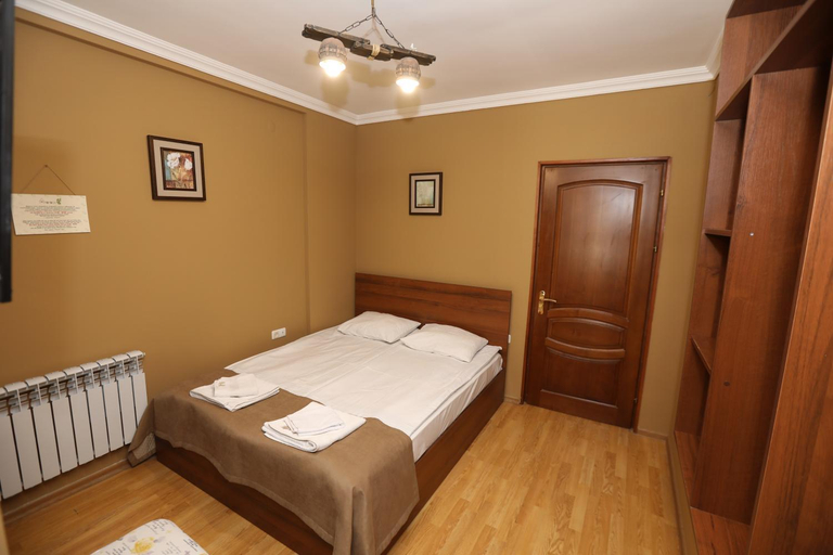 Bedroom 2, Popock Baghramyan, Yerevan