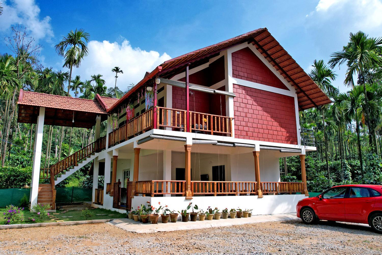 Dadad Gadde Nature Stay - Near to Falls, Trek & Home Food, Hassan