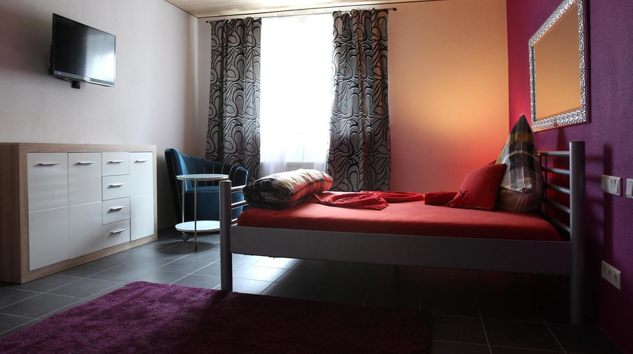 Others 2, Lustra Stundenhotel - Adults Only, Landshut