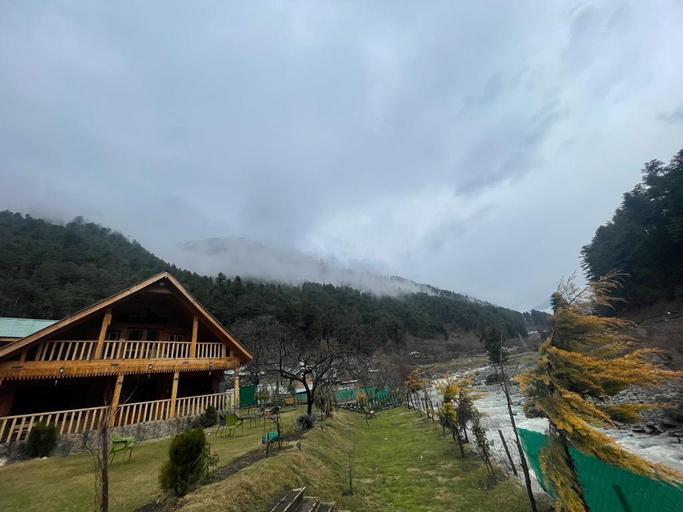 Others 5, Riverfront Reem Cottage, Anantnag