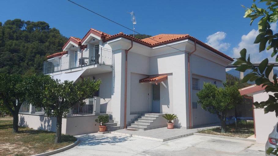 Exterior & Views 1, B&B La casa al mare di MatiGio "Camera G", Savona