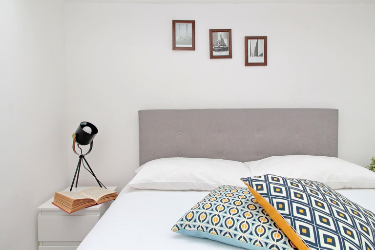 Bedroom 2, Tevere apartments, Rome