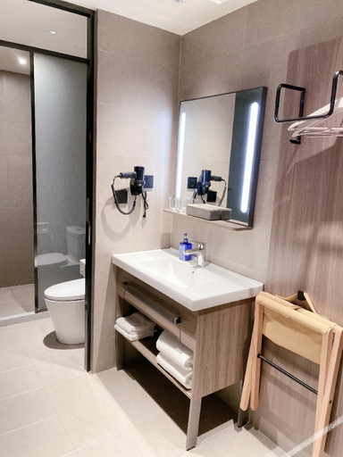 Bathroom 3, Hanting Hotel Qingdao Laixi High-speed Railway Station, Qingdao