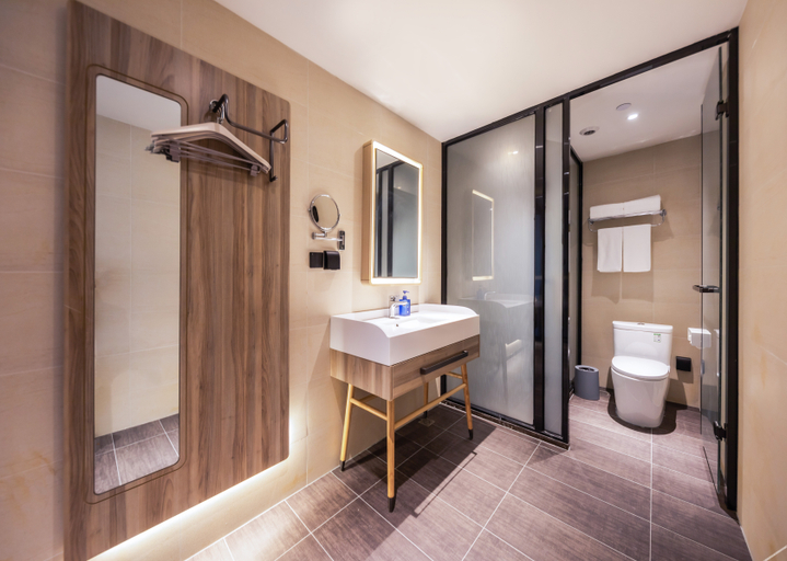 Bathroom 3, Hanting Hotel Tianjin Ocean High-Tech Zone Binhai Vocational Institute, Tianjin